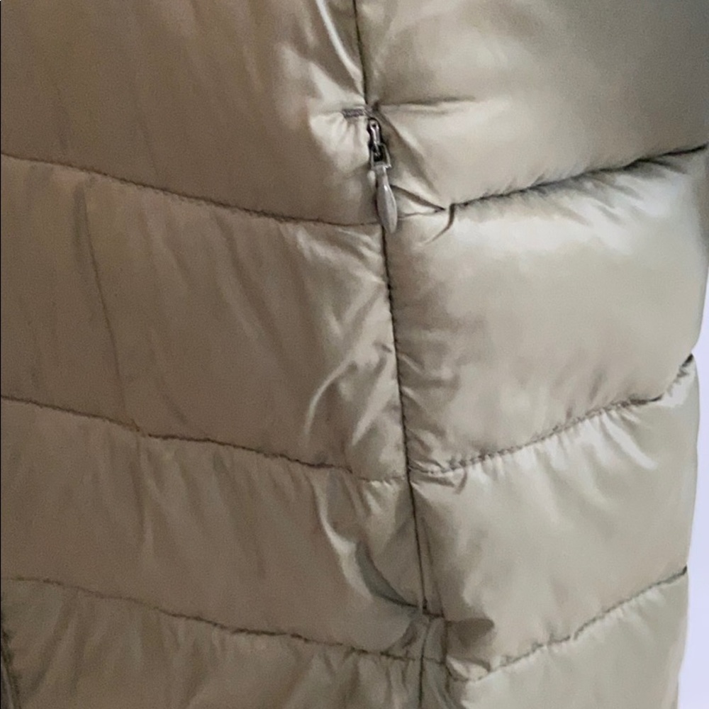 Amazon Essentials light weight puffer coat - Picture 9 of 9